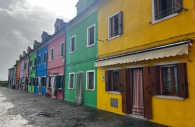 Burano, o paraíso das cores na lagoa Veneziana